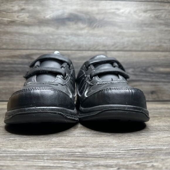 New Balance Black Women's Sneakers - Picture 4 of 11